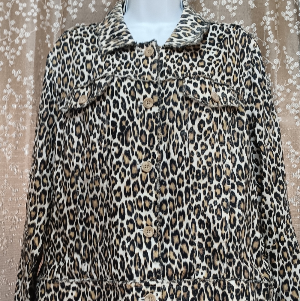 Tommy Bahama Leopard Print Jacket - Picture 2 of 6